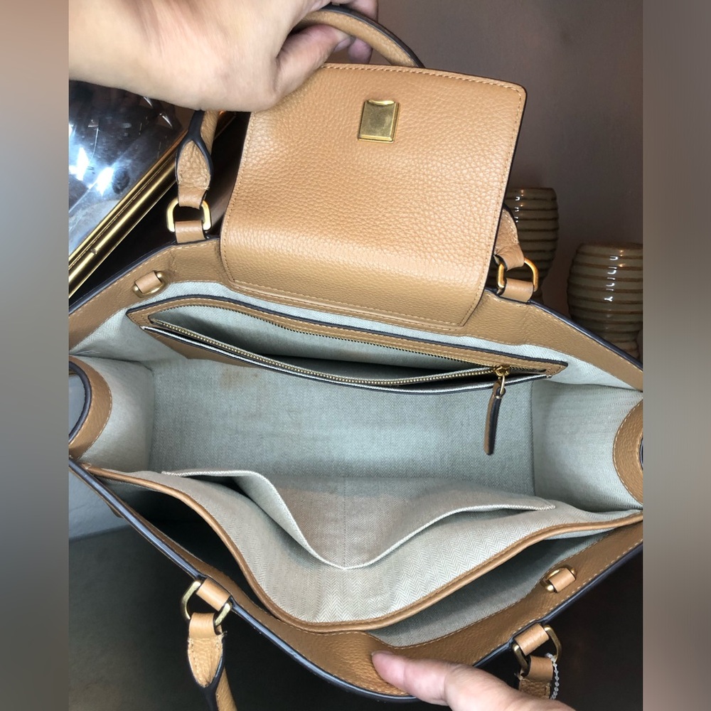 Tory Burch Britten tan pebbled leather satchel. - Picture 5 of 13